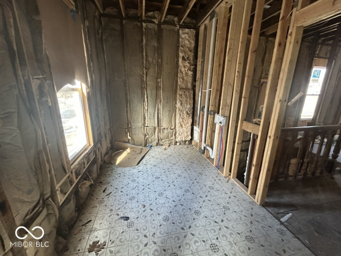 Listing Image 24