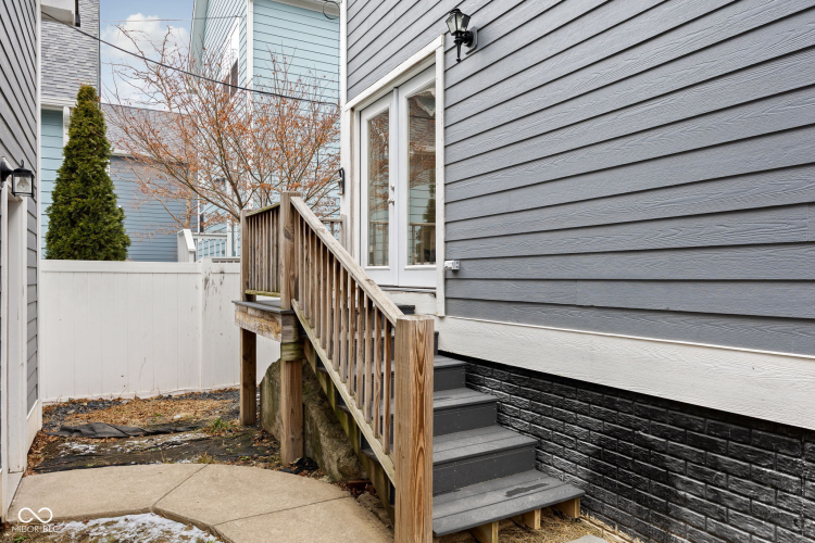Listing Image 32