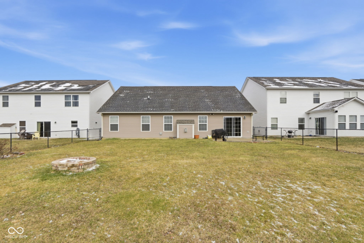 Listing Image 28