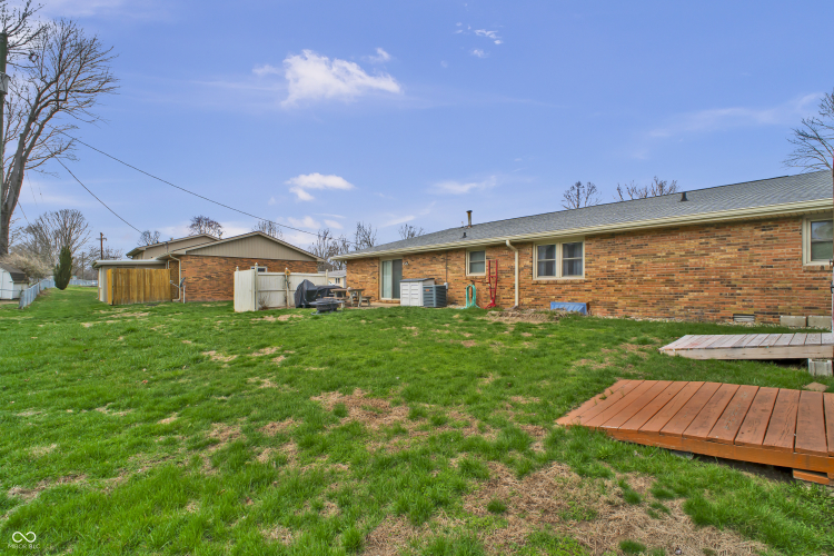 Listing Image 19