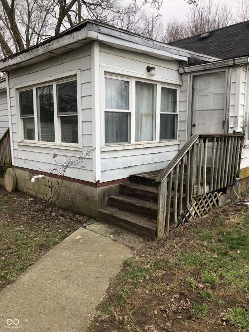 Listing Image 12