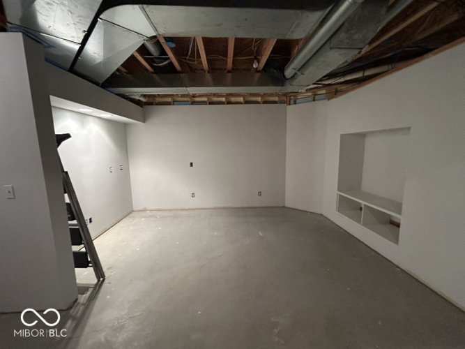 Listing Image 49
