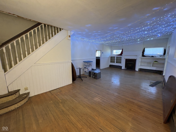 Listing Image 17