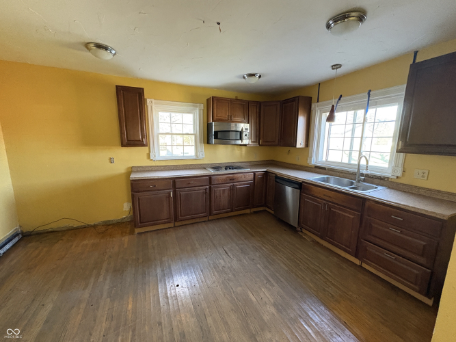 Listing Image 18