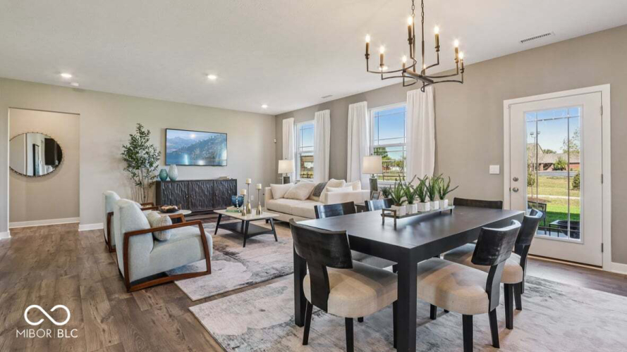 Listing Image 10