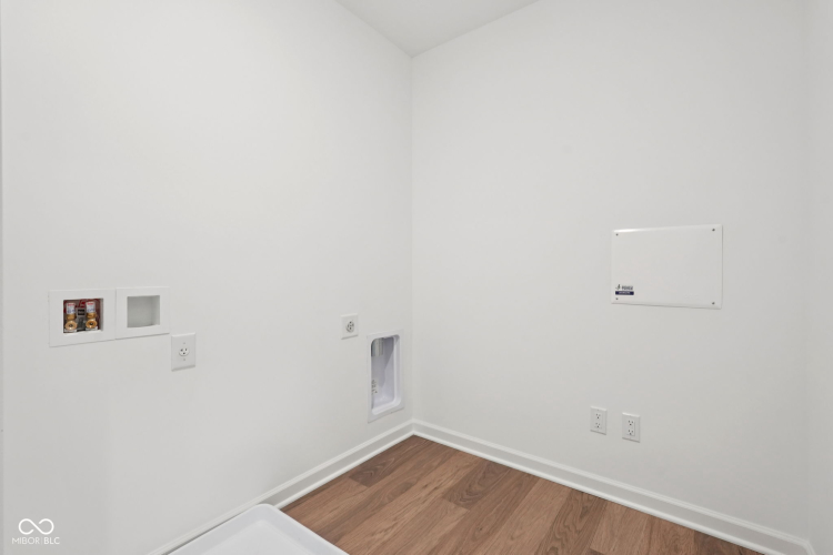 Listing Image 37
