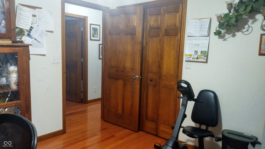 Listing Image 15