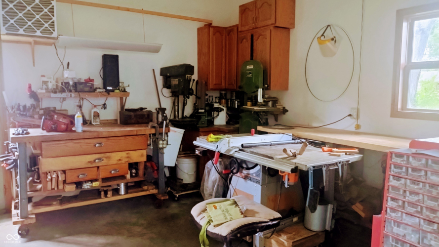 Listing Image 17