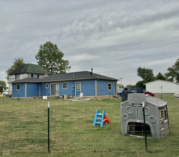 Listing Image 10
