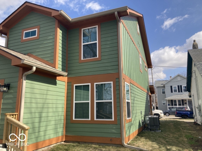 Listing Image 11