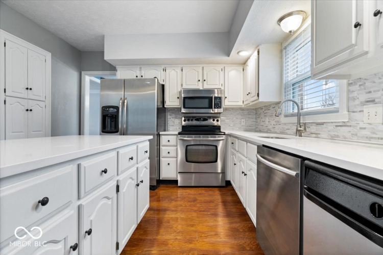 Listing Image 18