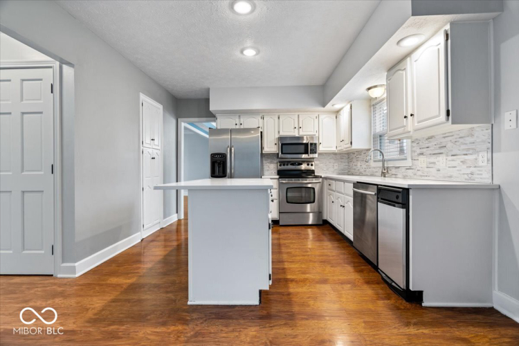 Listing Image 20