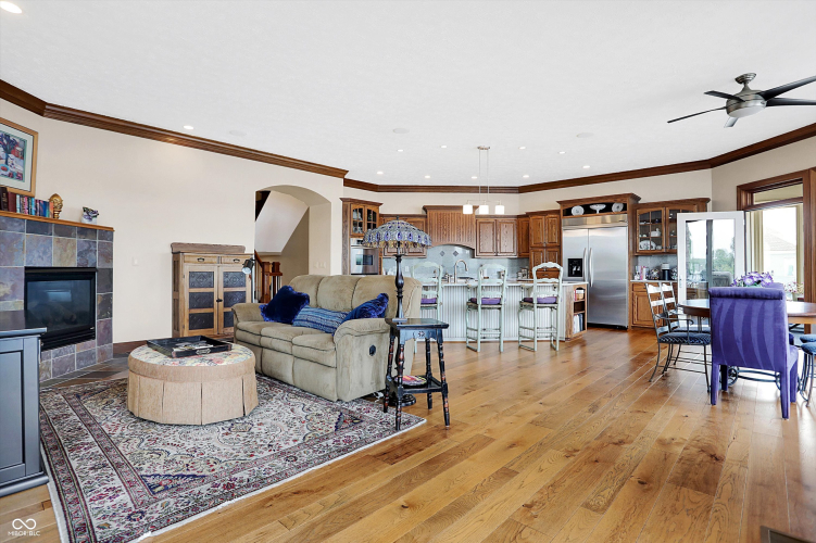 Listing Image 22