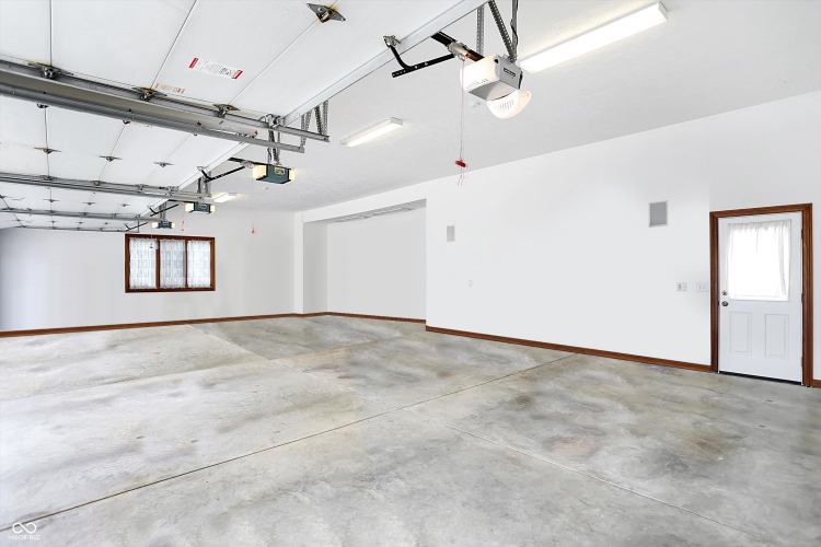 Listing Image 90
