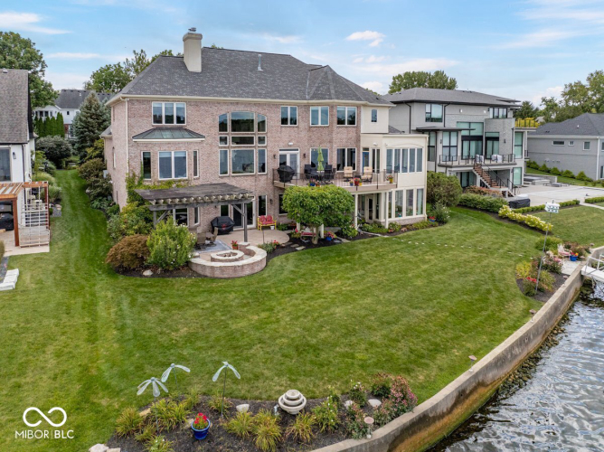 Listing Image 98