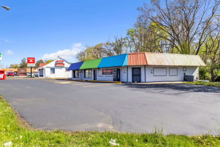 Listing Image 5