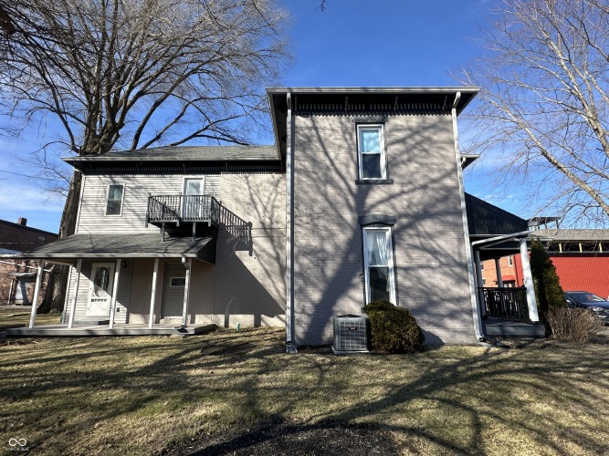 Listing Image 4