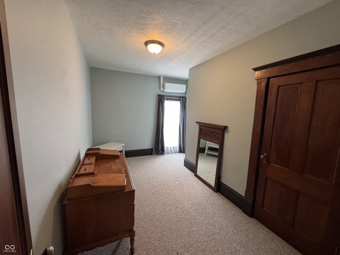 Listing Image 76