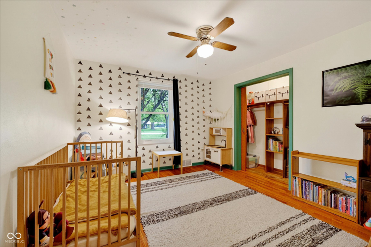Listing Image 12