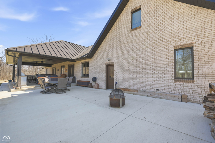 Listing Image 47