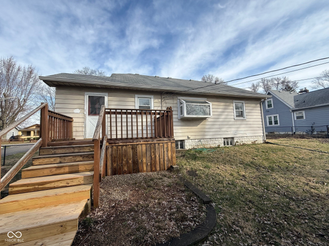 Listing Image 12