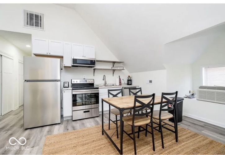 Listing Image 23