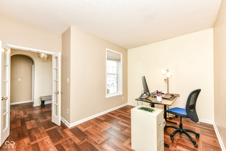 Listing Image 17