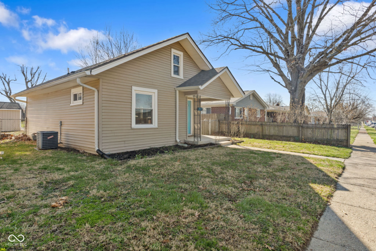 Listing Image 2