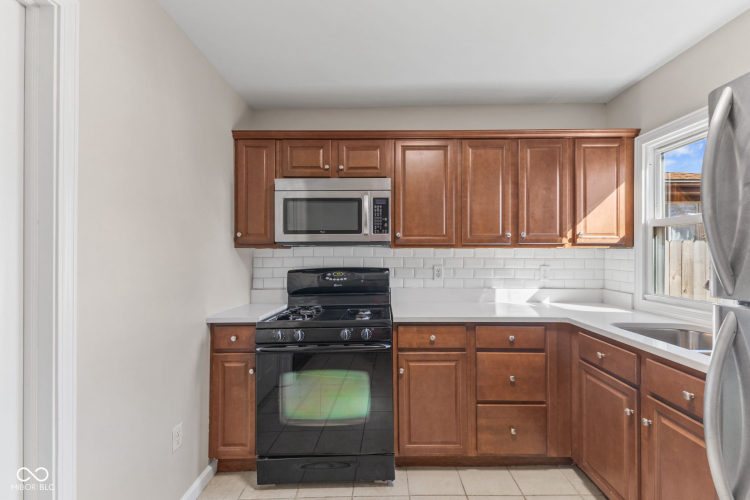 Listing Image 14
