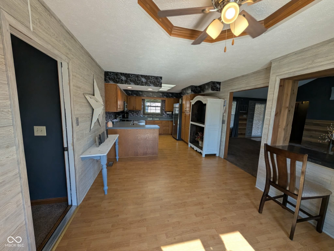 Listing Image 24