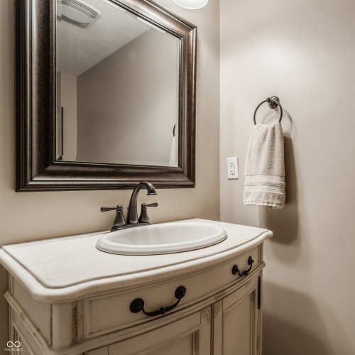 Listing Image 52