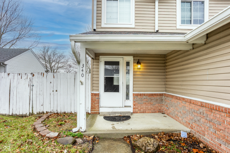 Listing Image 4