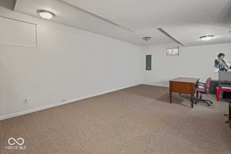 Listing Image 27