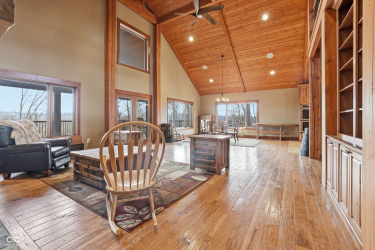 Listing Image 9