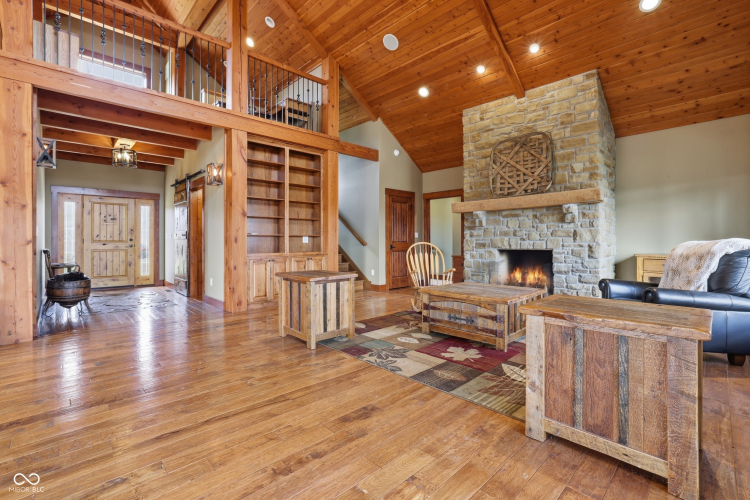 Listing Image 10