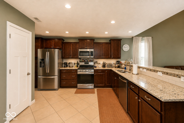 Listing Image 13