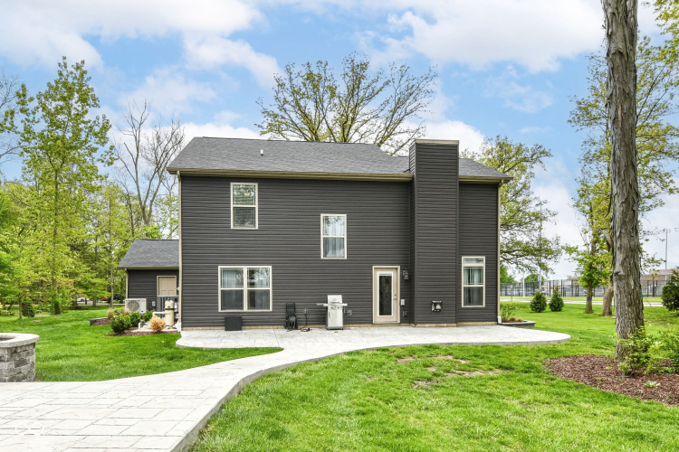 Listing Image 8