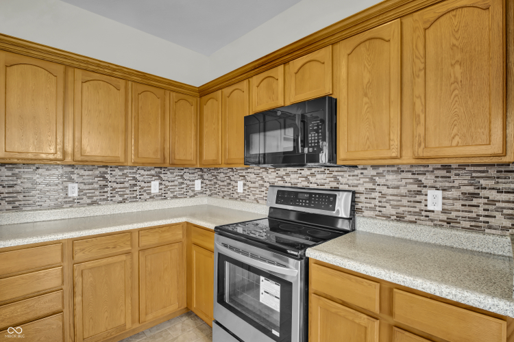 Listing Image 17