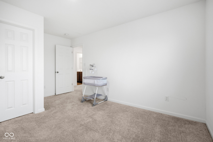 Listing Image 24