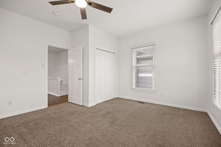 Listing Image 28