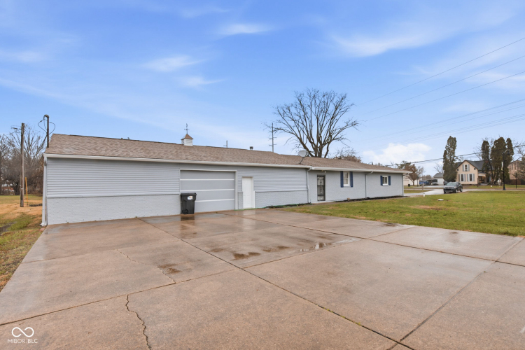 Listing Image 58