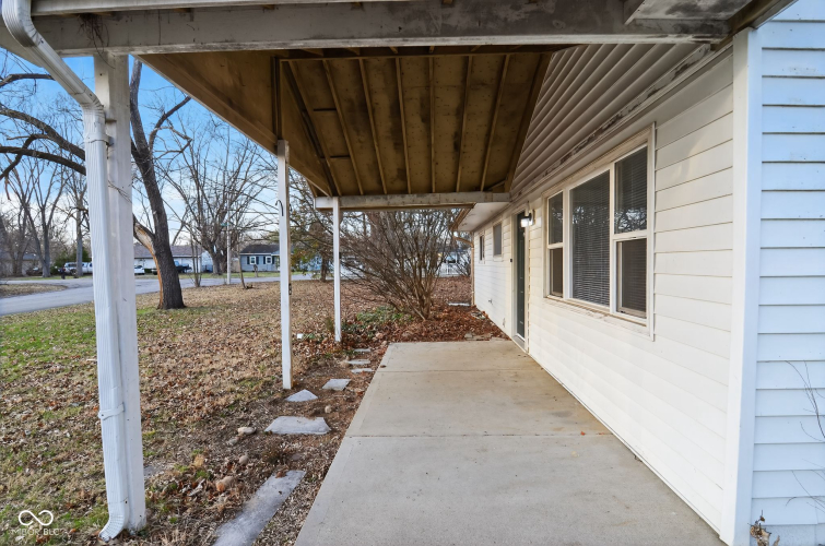 Listing Image 3