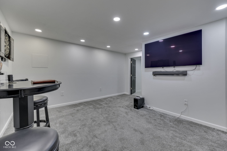 Listing Image 52
