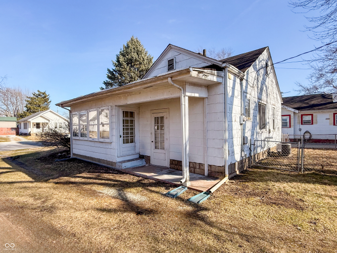 Listing Image 3