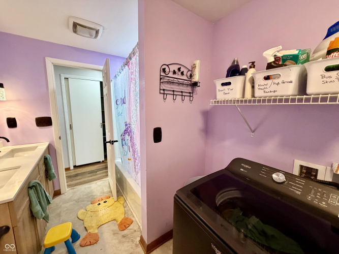 Listing Image 18