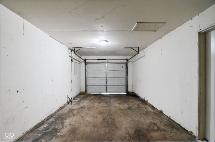 Listing Image 24