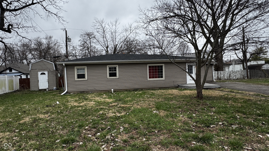 Listing Image 4