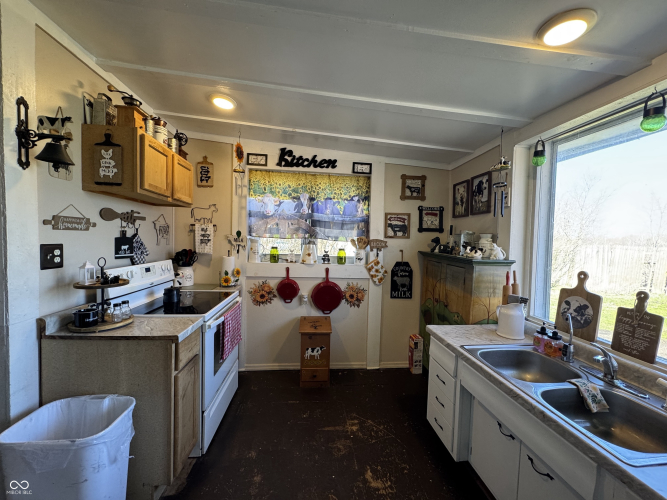 Listing Image 25
