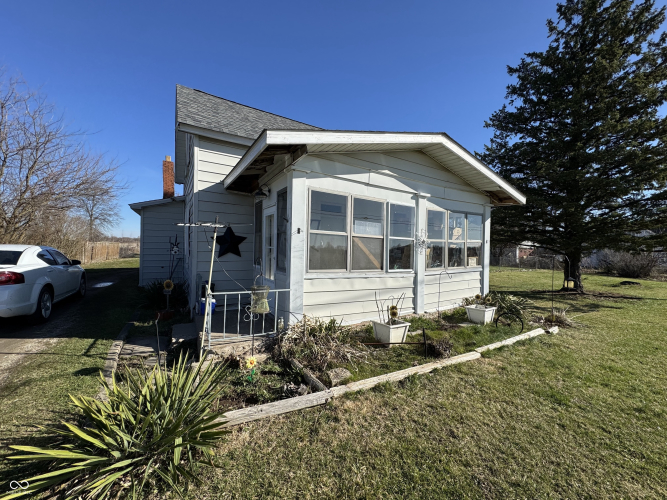 Listing Image 4
