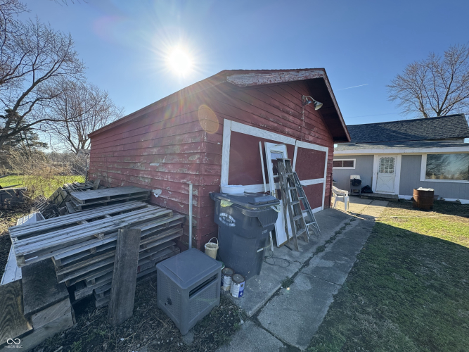 Listing Image 8